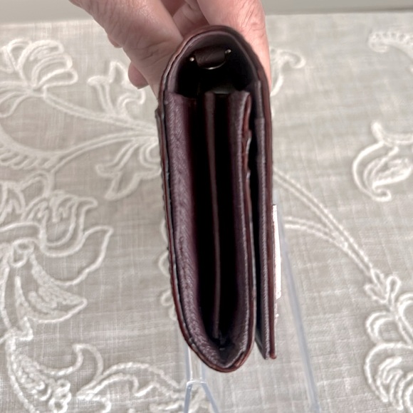 Kate Spade EUC Saffiano Leather Bifold Wallet with Bow Detail - Picture 4 of 14